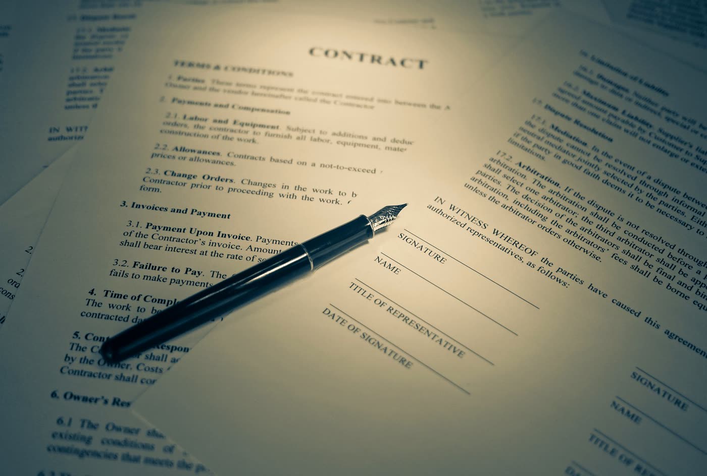 Contrato y firma
