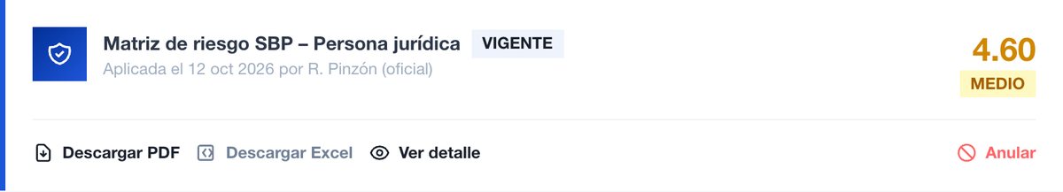 Decisión de onboarding KYC en QuickCheck con la calificación de riesgo vigente, la fecha y el oficial que la aplicó